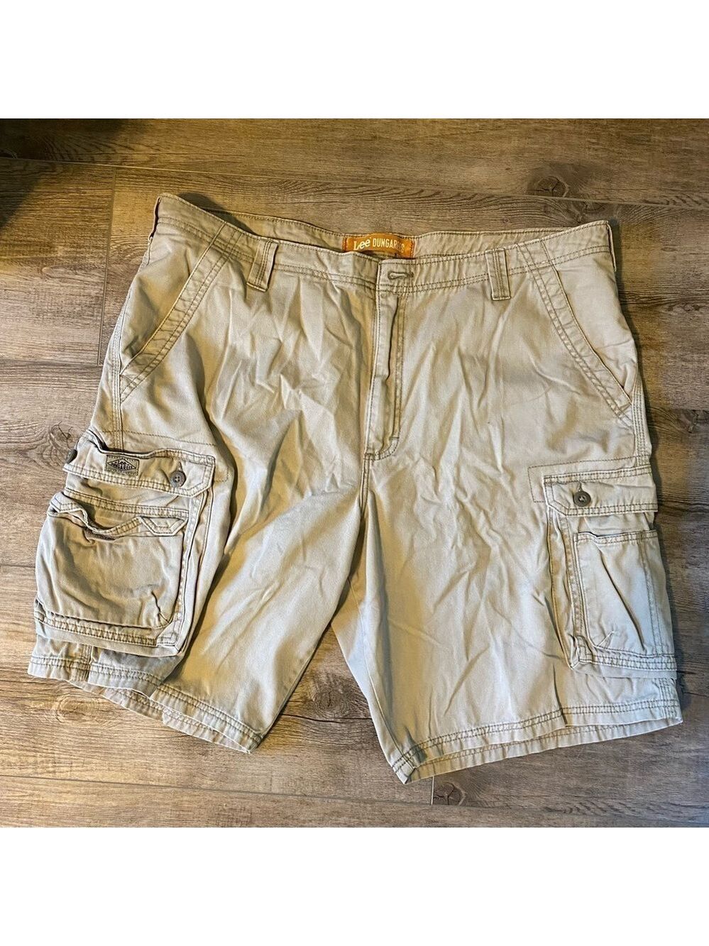 LEE Dungarees men’s Cargo Shorts. Khaki, size 40.  Great condition. No stains